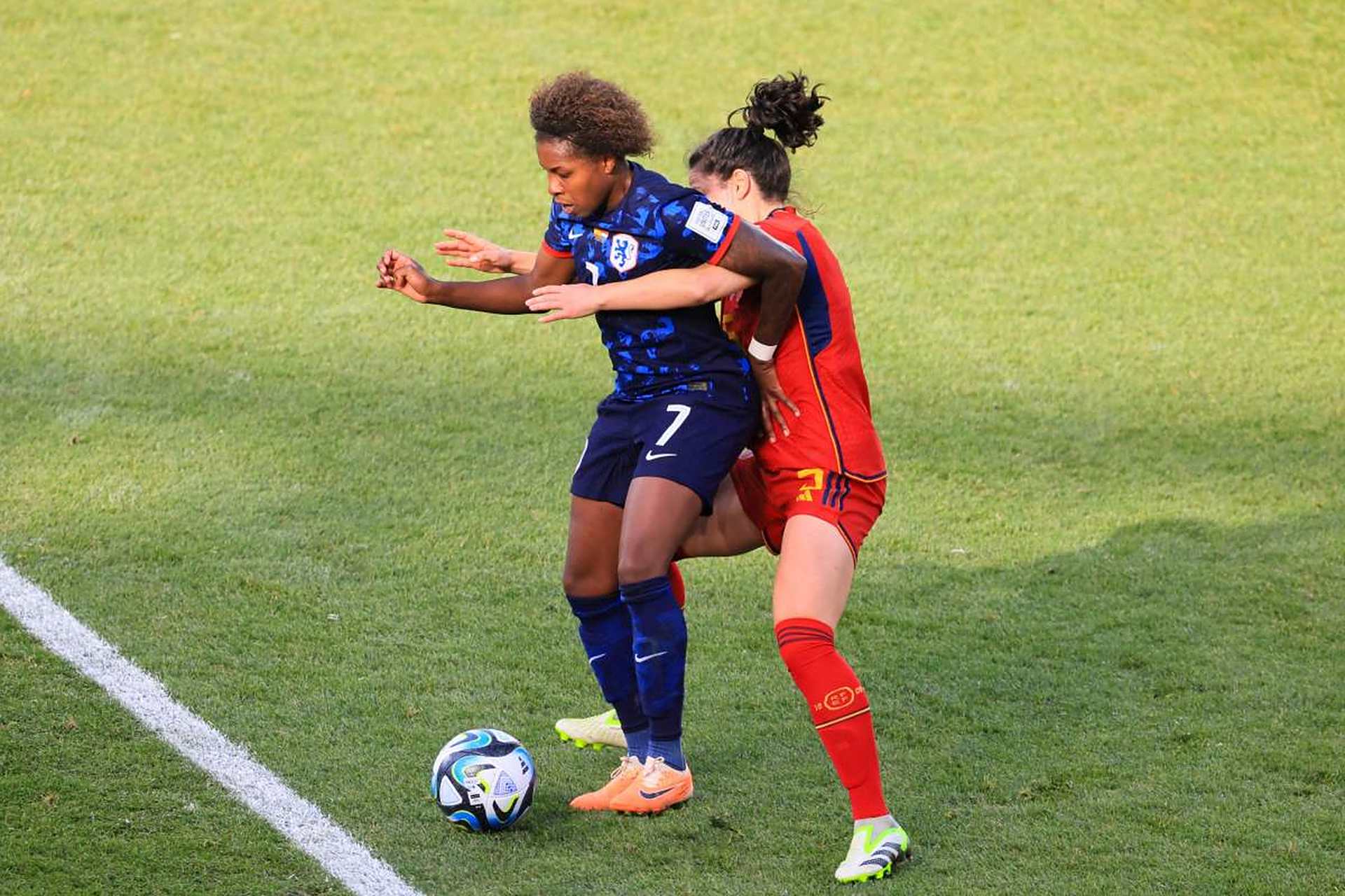 荷兰女足队全力备战世界杯比赛,决意取得好成绩的简单介绍 荷兰女足队全力备战世界杯比赛,决意取得好成绩的简单介绍