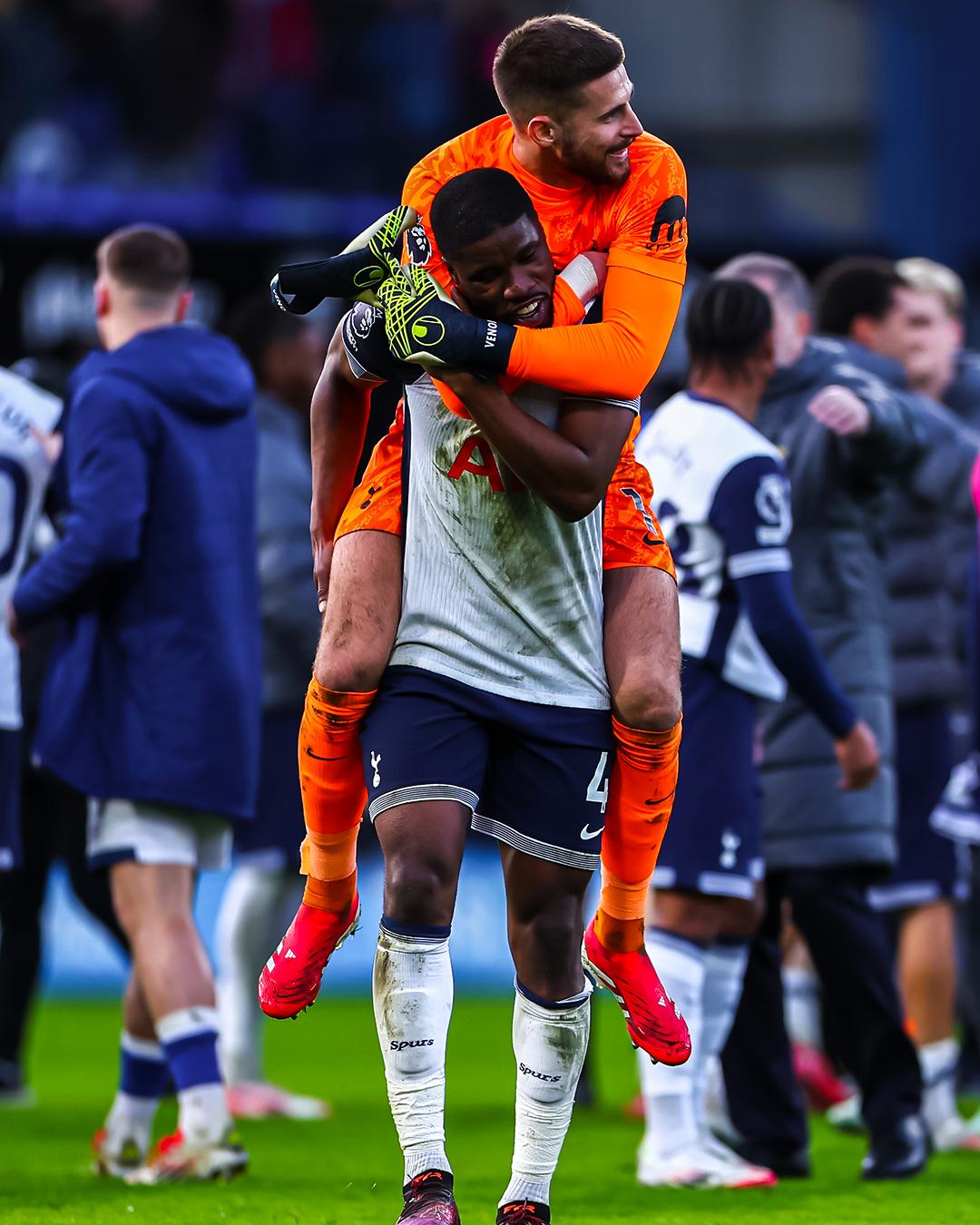 热刺攻守兼顾踢出全方位实力 热刺攻守兼顾踢出全方位实力