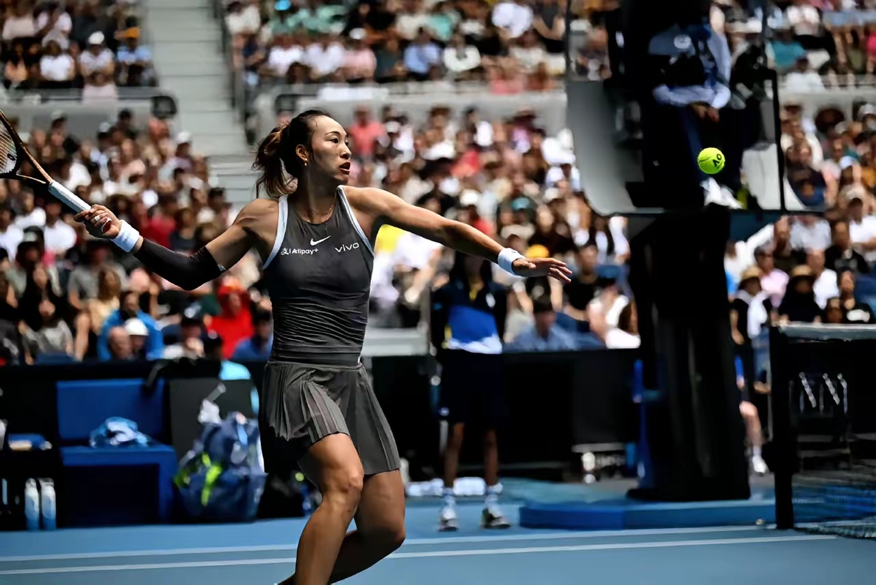 澳大利亚女足球员在国际比赛中崭露头角 澳大利亚女足球员在国际比赛中崭露头角