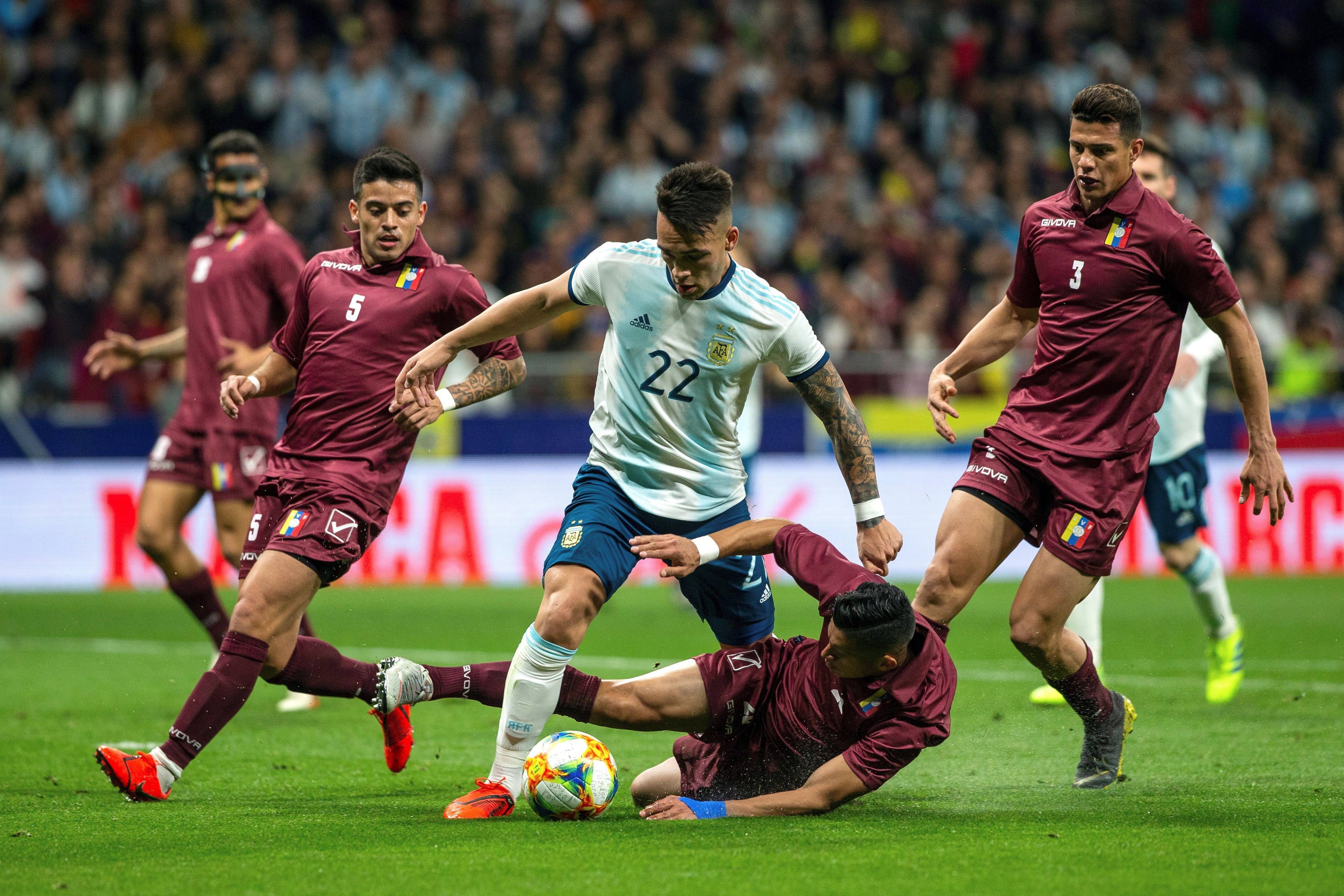 关于波兰选手赛场斗志高昂,闪耀赛场的信息 关于波兰选手赛场斗志高昂,闪耀赛场的信息