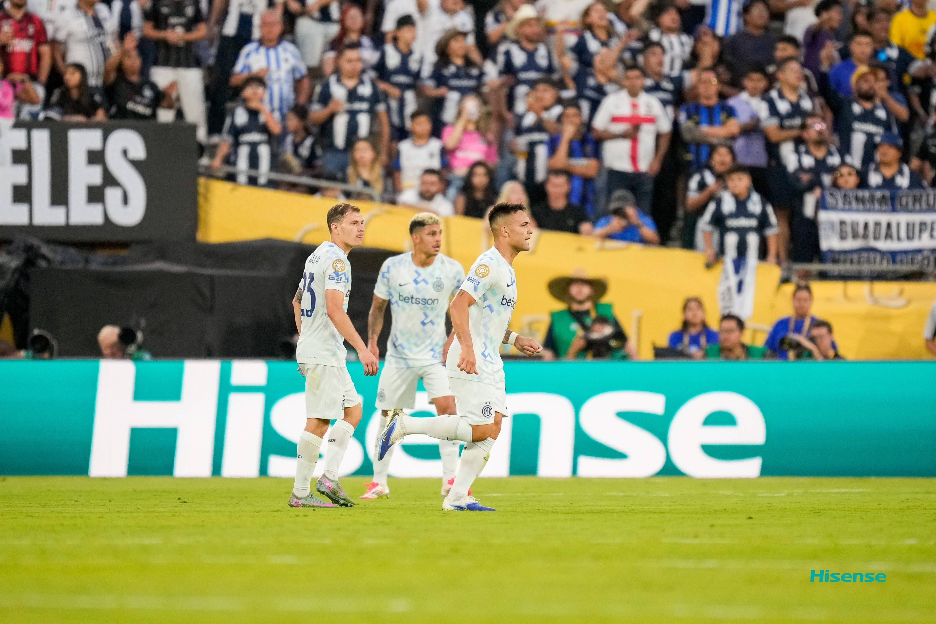 包含国米前锋助攻连连,为球队取得关键胜利的词条 包含国米前锋助攻连连,为球队取得关键胜利的词条