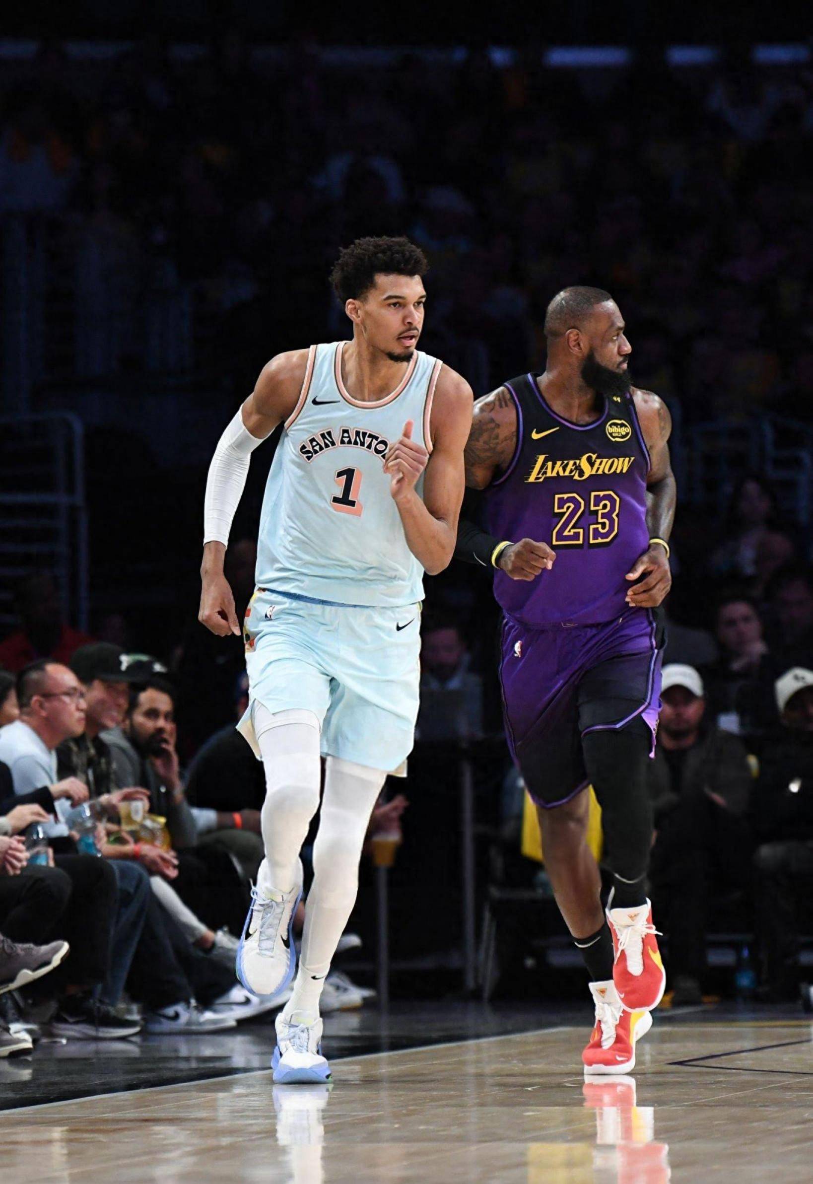 湖人当家球星因伤缺席多场,球队成绩滑坡的简单介绍 湖人当家球星因伤缺席多场,球队成绩滑坡的简单介绍