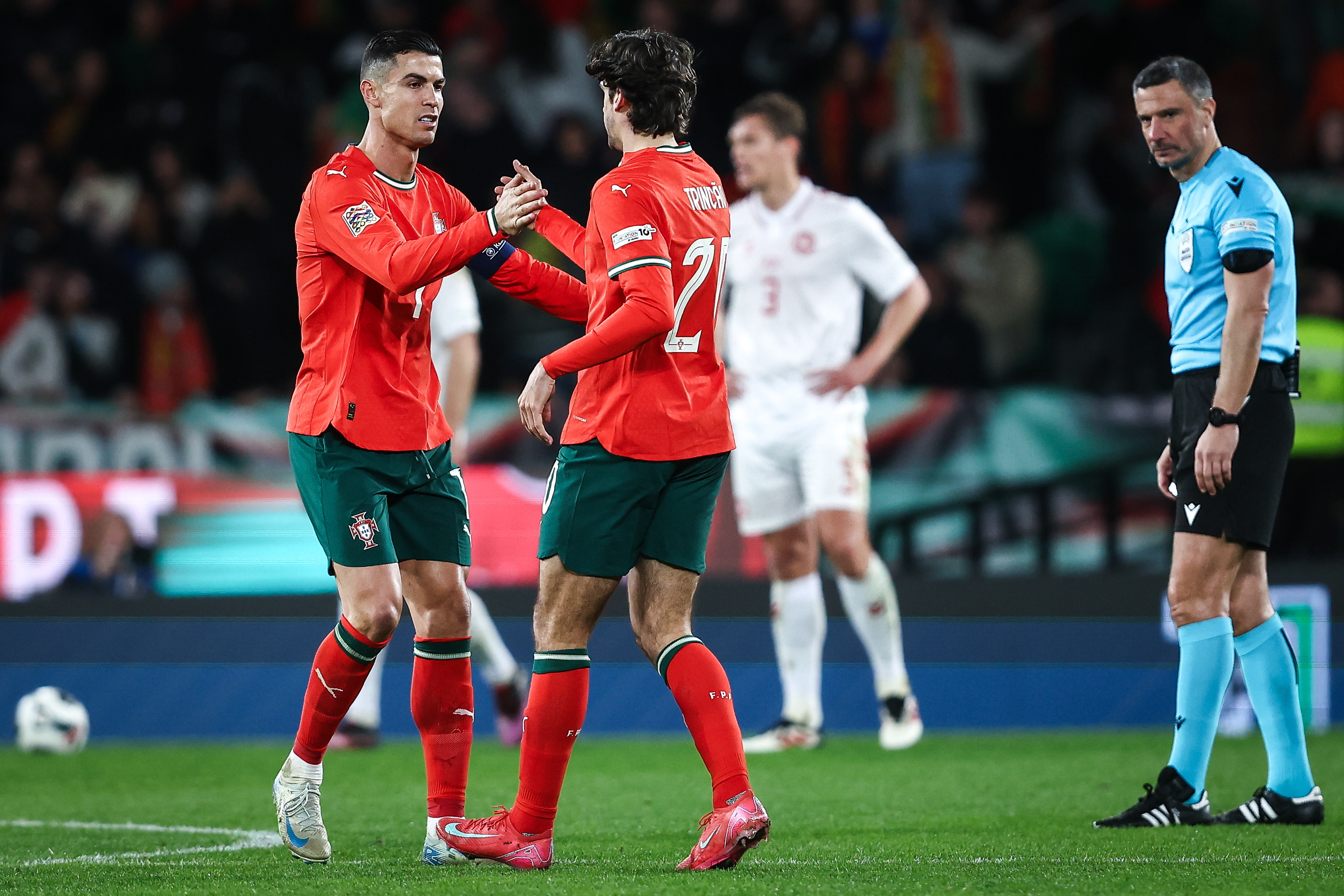 同城乐体育在线登录-欧国联轮回赛展开，球队积极备战的简单介绍